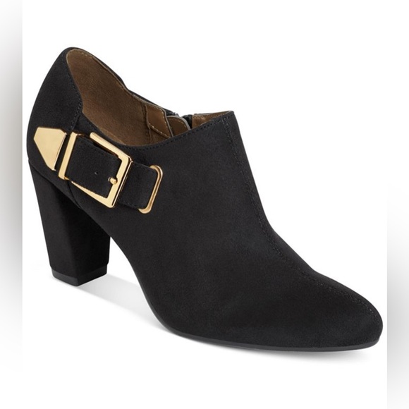 AEROSOLES Shoes - AEROSOLES Effortless booties SIZE 9 NEW. Gorgeous  classy